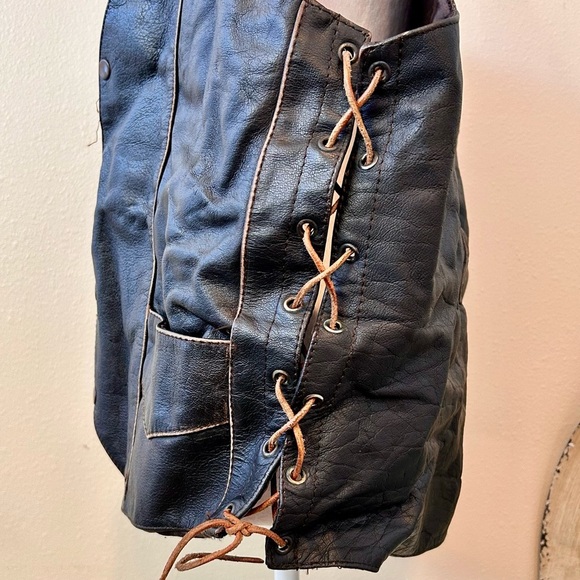 Leather Eagle Embossed Moto Style USA Vest 44 Goth Patriotic Bikecore Vintage - Picture 3 of 12